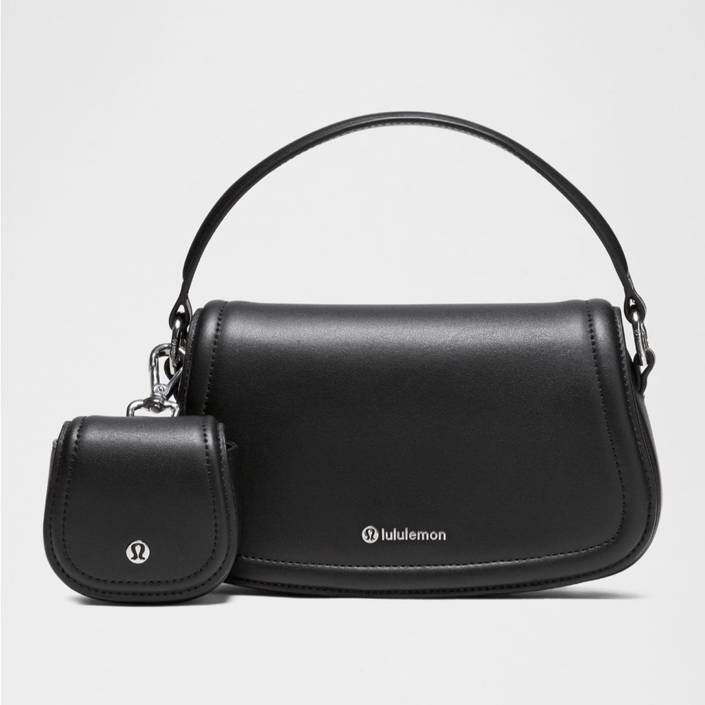 Lululemon Cactus Leather Alternative Mini Bag 1.2L Black Air Pods Holder NEW